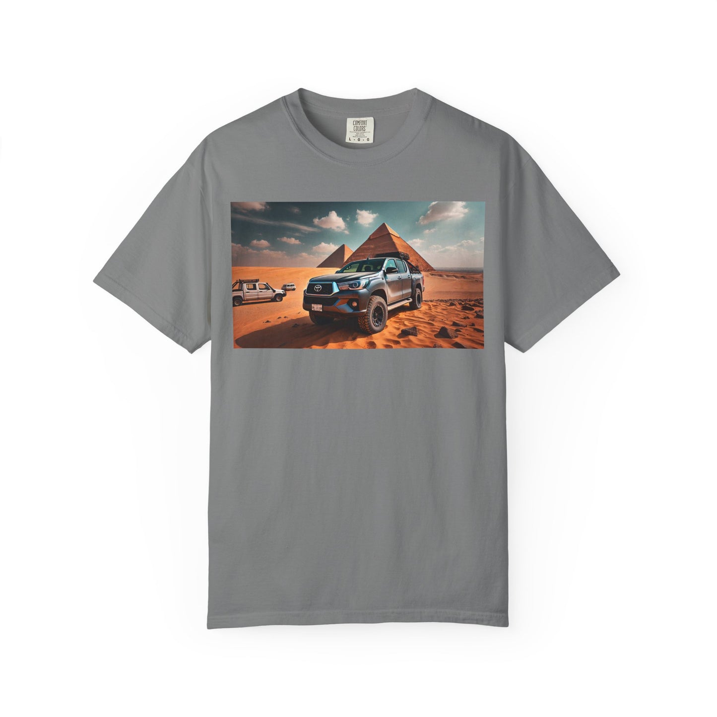 Toyota Hilux in Giza Pyramids Unisex Shirt, Egypt Pyramid Lover Tee, Egyptian Travel T-shirt, Antique Car Graphic Top, Historical