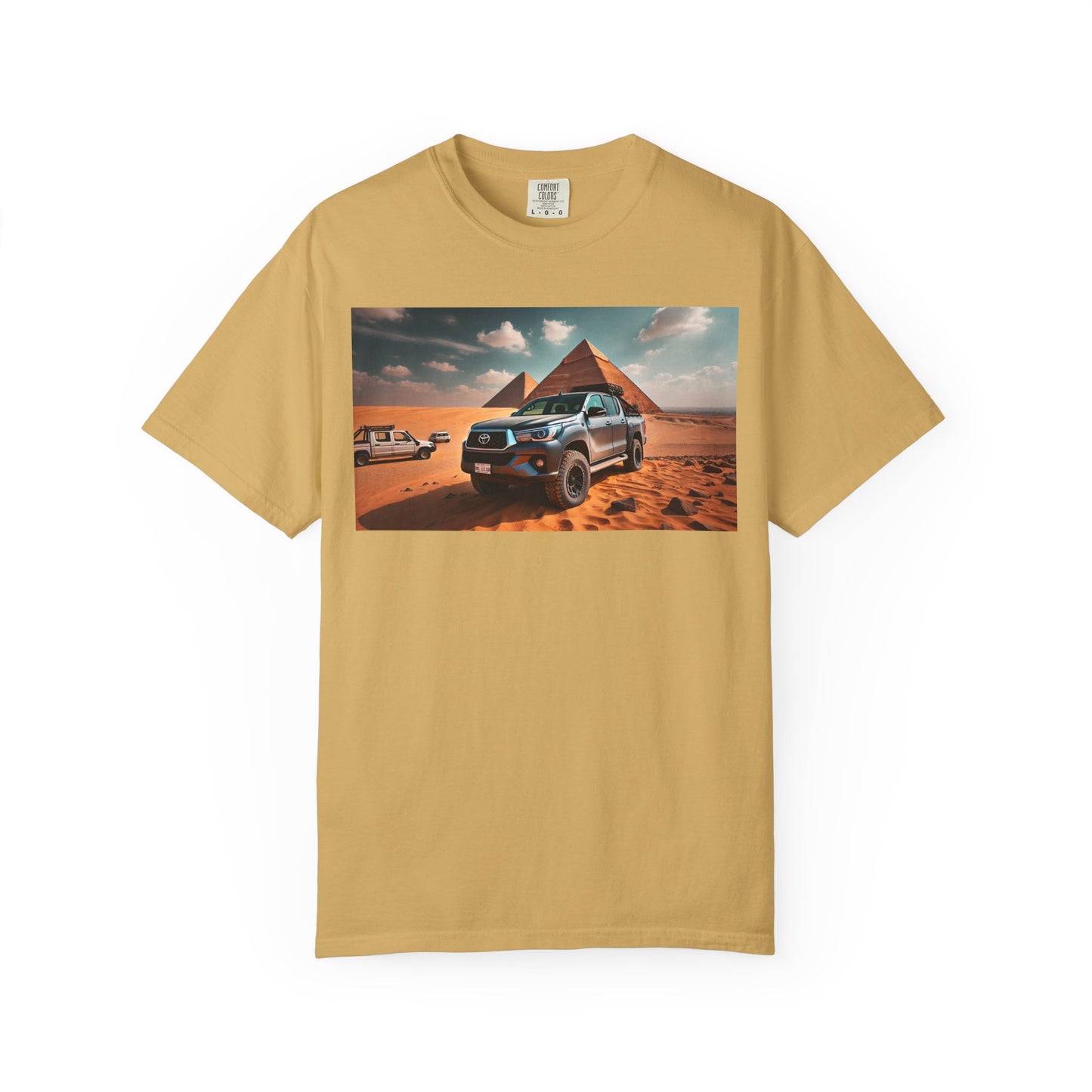 Toyota Hilux in Giza Pyramids Unisex Shirt, Egypt Pyramid Lover Tee, Egyptian Travel T-shirt, Antique Car Graphic Top, Historical