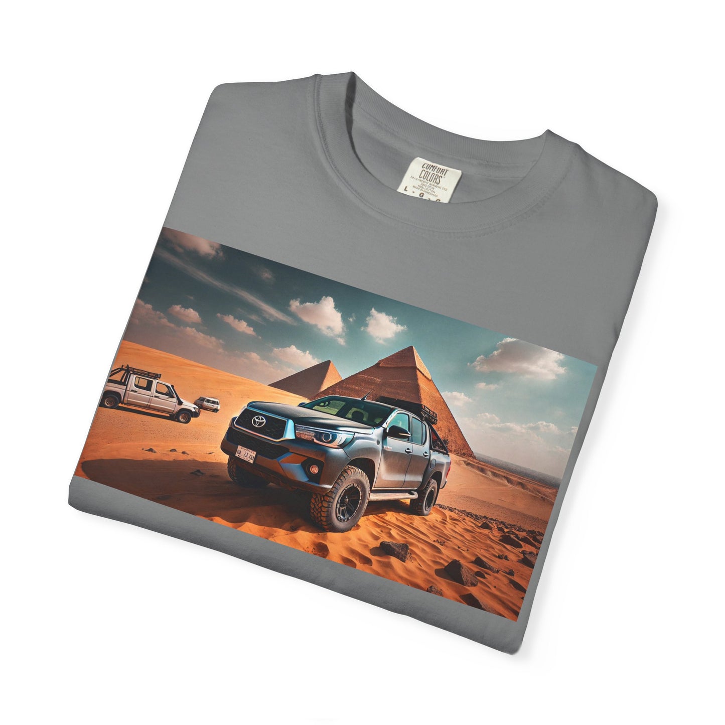 Toyota Hilux in Giza Pyramids Unisex Shirt, Egypt Pyramid Lover Tee, Egyptian Travel T-shirt, Antique Car Graphic Top, Historical
