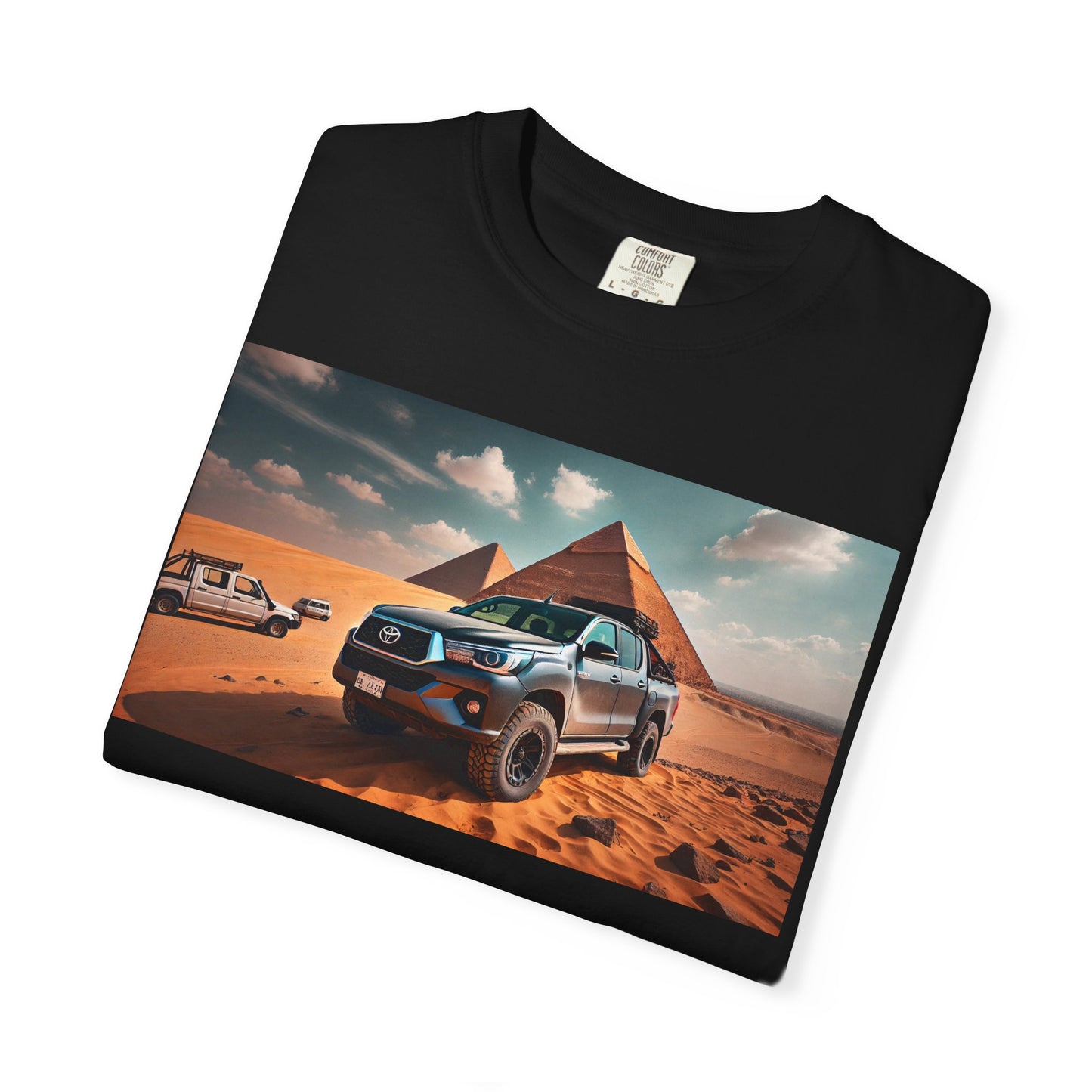 Toyota Hilux in Giza Pyramids Unisex Shirt, Egypt Pyramid Lover Tee, Egyptian Travel T-shirt, Antique Car Graphic Top, Historical